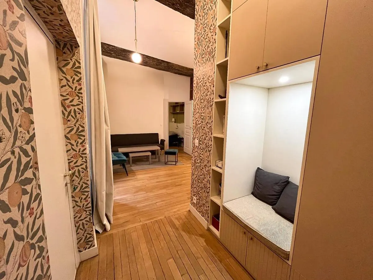 Bel Renove Dans Le Marais