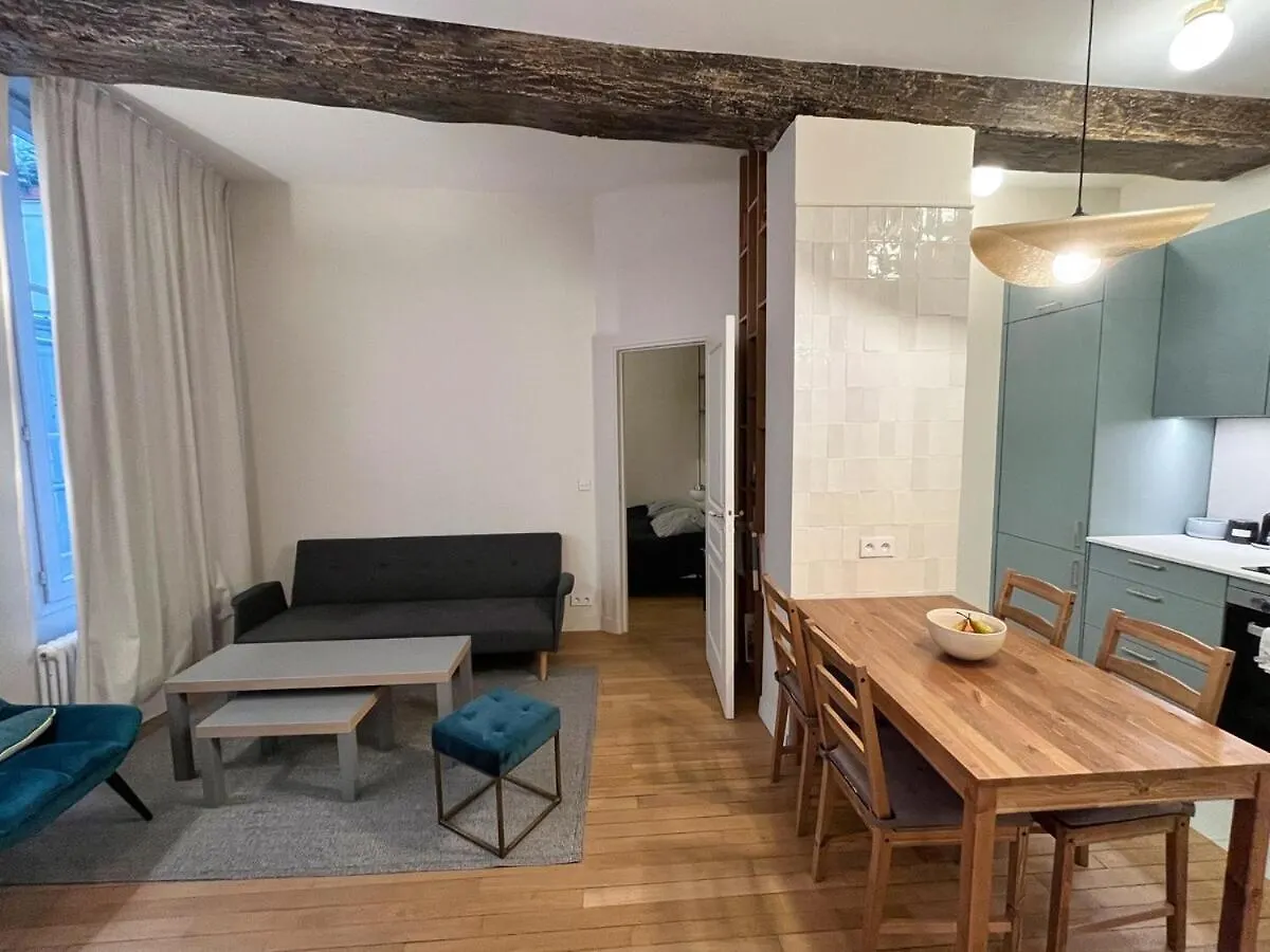 Bel Renove Dans Le Marais Apartment Paris