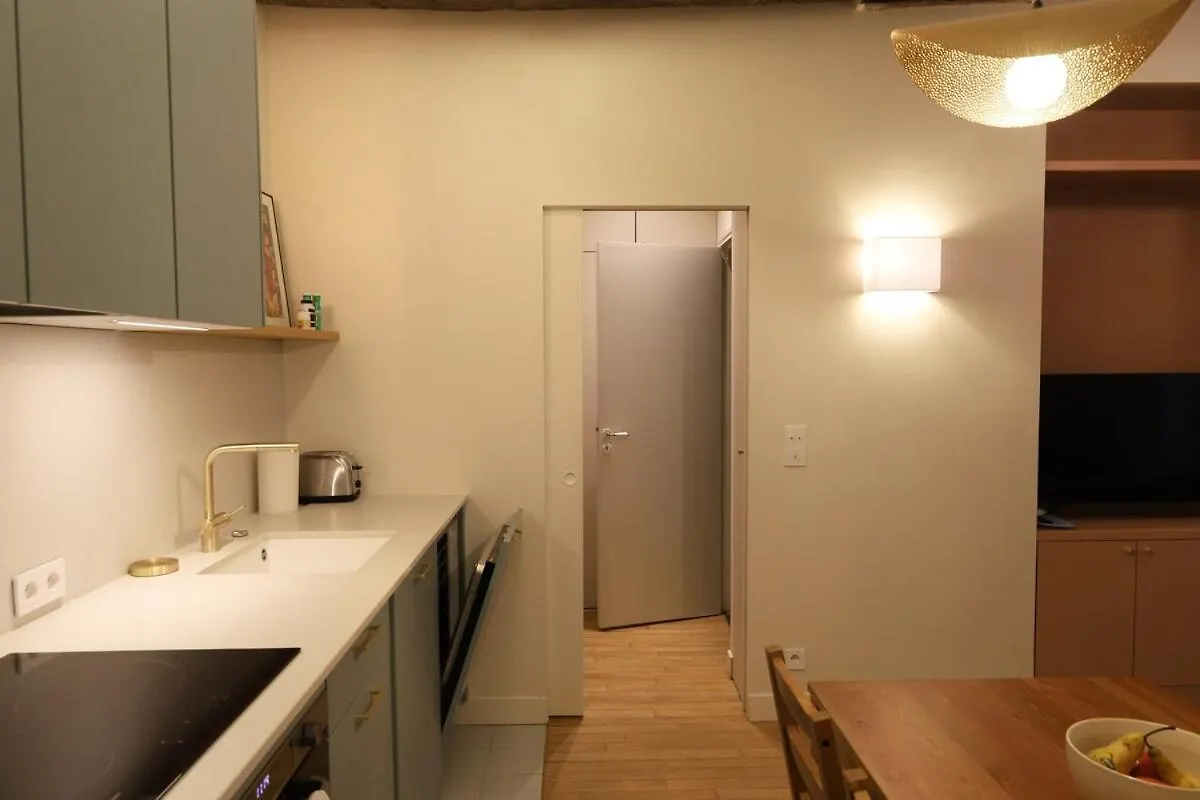 Bel Renove Dans Le Marais Apartment Paris